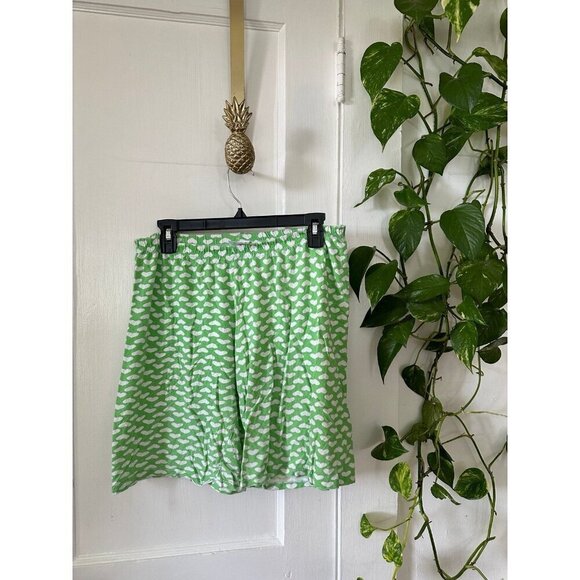 Size Medium White Heart green shorts - Picture 1 of 7